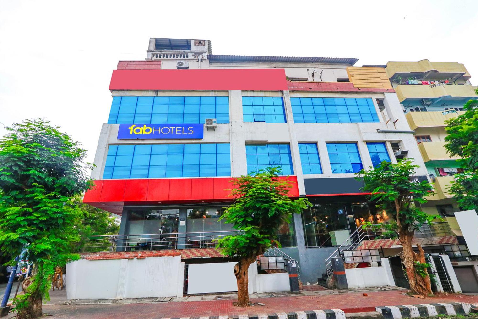 Fabexpress Korner Inn - Sivaji Park Visakhapatnam Exterior photo